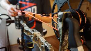 When making your actual bow string, it's a good idea to have two different colors so that you can keep track of what you're doing. How To Change A Compound Bow String Cable Bowhunting Com