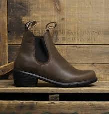 In fact, blundstone has just introduced a women's chelsea boot called our women's heel boot with a taller heel than our other. Blundstone Women S Series Heel 1671 Black Bottes Et Baskets