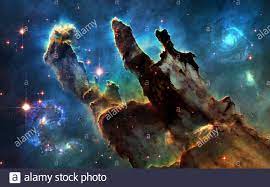 Espacio profundo. Pilares de la creación y galaxias Fotografía de stock - Alamy