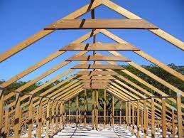 Tipo de madeira para fazer telhado da casa: Telhado De Madeira Zanchet