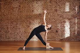 Warum es sich lohnt, yoga zu machen. Die Besten Yoga Ubungen Fur Anfanger Und Fortgeschrittene Lotuscrafts