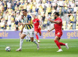 Fenerbahçe - Sivasspor maçında sakatlıklar arka arkaya