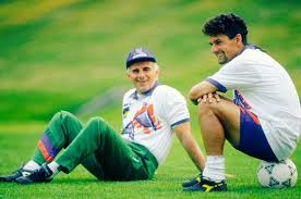 Just here to have fun, honesty is my hobby. 90s Football On Twitter Italy Manager Arrigo Sacchi And Roberto Baggio 1994