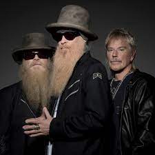 That little ol' band from texas will make its worldwide premiere at the. Dusty Hill Rock Welt Reagiert Auf Den Tod Des Zz Top Bassisten