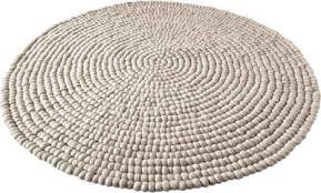 Bunte runde teppiche mit filzkugeln bilden ein faszinierendes, hypnotisierendes teppichmosaik, das einen einzigartigen effekt im raum erzeugt. Runde Teppiche Online Kaufen Tolle Rundteppiche Otto