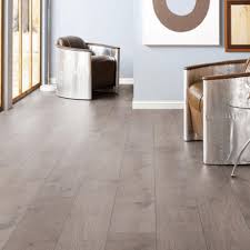 oak laminate flooring leader trade