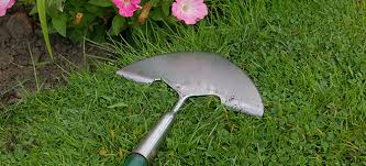 How To Use Lawn Edging Tools
