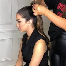 Clip in hair extensions give you instant length so you get to skip the wait, and you can take them out whenever you like since they're not permanent. Lullabellz Ariana Grande Worthy Ponytail In Less Than 1 Minute Facebook
