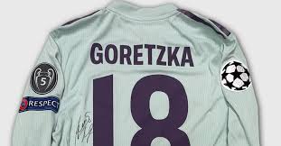 Doch jetzt taucht es im netz auf: Von Fc Bayern Star Leon Goretzka Sein Signiertes Cl Trikot