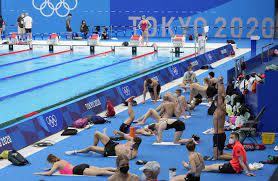 The very first olympic events were freestyle (crawl) or breaststroke. Hc L7tfj0w41tm