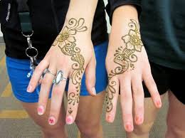 Gambar henna tangan anak kecil, henna tangan anak kecil simple, henna tangan simple dan mudah untuk anak anak. Konsep 39 Henna Tangan Simple Dan Mudah Untuk Anak Anak