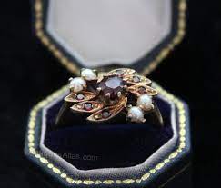 victorian 9ct gold garnet and peal ring