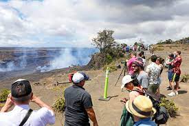 kilauea volcano erupts in hawaii