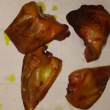 Just like with rawhide, pig ear cartilage can pose a choking hazard to puppies and can also cause painful intestinal blockage. How To Make Homemade Pig Ear Dog Treats 5 Steps Instructables