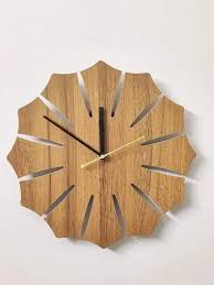 Unique Design Wooden Wall Clock For