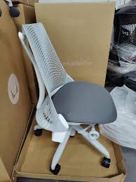 new white sayl office desk chair by