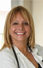 Dr. Carmen Fernandez MD. Internist. Average Rating - b626302d-ad88-4658-a81c-d2dbb40c9de0zoom