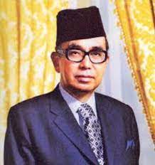 After joining the malay administrative service in 1939, he was. Biodata Tun Haji Abdul Razak Bin Dato Haji Hussein Perdana Menteri Malaysia Ke 2 Biodata Tokoh Malaysia