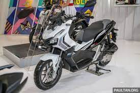 Dapatkan harga motor honda adv 150 dari dealer resmi motor honda. Giias 2019 Honda Adv 150 Adventure Scooter Shown Paultan Org