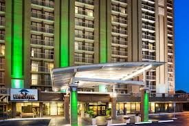 nashville hotels with balconies