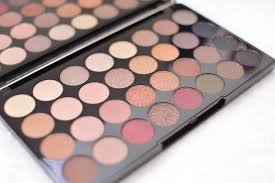 makeup revolution eyeshadow palette review