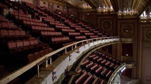 opera house installs new seating