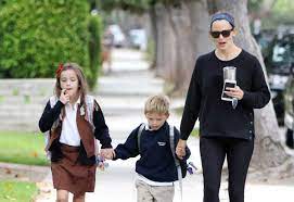 Get the details on the oscar winner's special day, featuring a visit from jennifer garner. Jennifer Garner Opens Up About How Her Body Has Changed After Having Children Cafemom Com