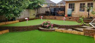 The Benefits Of A Home Putting Green