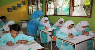 Jawaban soal bhs inggris paket hal 165 kelas x kurikulum 2013 brainly co id. Kunci Jawaban Bahasa Inggris Kelas 7 Bab 1 Halaman 10 Ringtimes Bali