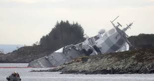 Eight norwegian navy sailors suffered minor injuries. Forsvaret Har Vaert Om Bord I Den Havarerte Fregatten