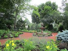 Parterre Garden With Fountain Stark