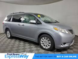 used 2016 toyota sienna at