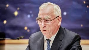 Eng/ger/nat german finance minister theo waigel said financial woes in southeast asia were as german/nat german finance minister theo waigel denied reports on thursday that germany would. Biografischer Abend Ein Bisschen Tolzer Bad Tolz Wolfratshausen Sz De