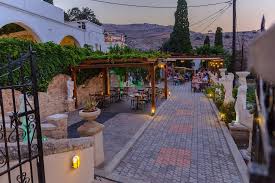 dimitris garden restaurant and bar