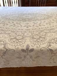 Vintage Quaker Lace Tablecloth With