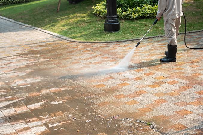 Naturally Green Cleaning pressure washing