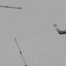 The inaugural record, 4.05 metres by sun caiyun of china set in 1992, was the world's best mark as of december 31, 1994. Klaus Lenzen S Pole Vault An Exploration Of Weightlessness And Flight Ignant