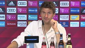 Bayern munich's thomas muller picks robert lewandowski as his perfect teammate ahead of barcelona's lionel messi and. Bayern Munchen Thomas Muller Messi Oder Ronaldo Lewangoalski