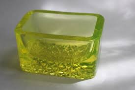 eapg vintage vaseline glass canary