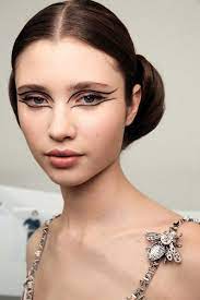 chanel runway makeup
