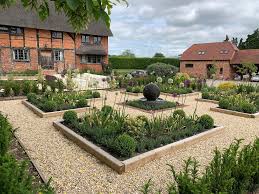 Garden Landscaping In Newbury Reading