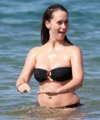 Jennifer Love Hewitt Body Type One - Oceanside
