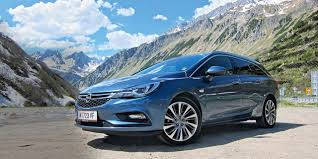 Er erfüllt nicht nur die abgasnorm, er ist mit weniger als 4 liter auf 100 km auch besonders sparsam. Dauertest Ende Opel Astra Sports Tourer Oamtc Auto Touring