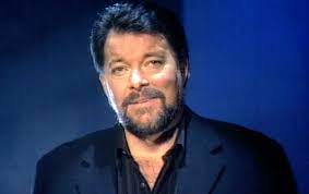 Basically, a moderator (m) is a factor that impacts on the relationship between x and y. X Factor Das Macht Der Moderator Jonathan Frakes Heute