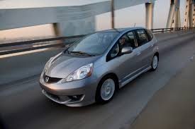 The 2010 honda fit suffers from suspensions that fail to offer performance and comfort, an anemic engine, and interior materials that are unfortunately right on par with what you'd expect in a. 2010 Honda Fit Picture 24714