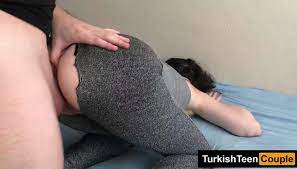 He ripped my leggings (Türk hatunun tayt?n? y?rt?p köklüyor) TNAFlix Porn  Videos