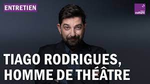 Tiago Rodrigues, le théâtre pour construire un monde meilleur - Vidéo  Dailymotion