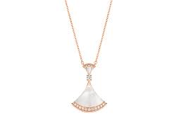 Research past prices of bulgari necklaces & pendants to buy or since the brand's establishment, bulgari jewels have become the beacon of the best and most breathtaking craftsmanship in the world. Divas Dream Necklace 356452 Bvlgari