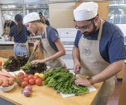 teaching kitchen course helps improve