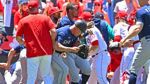 Mariners-Angels brawl: Punches thrown ...